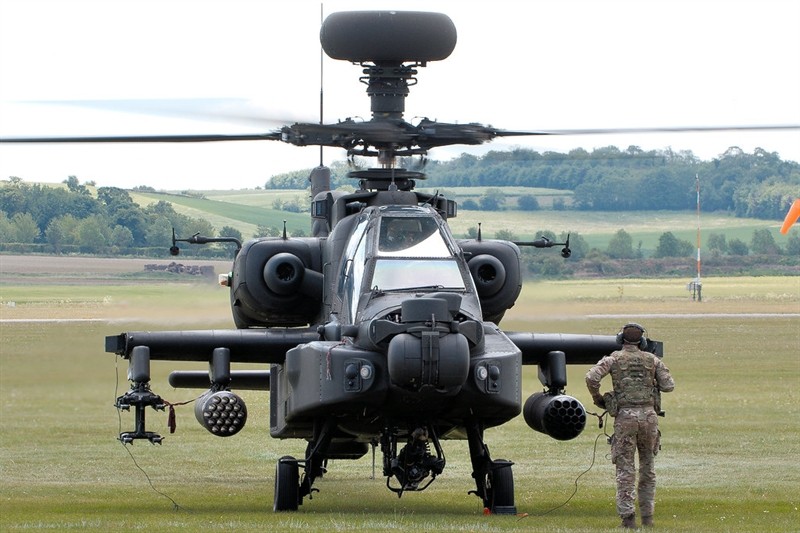 So bi qua mat, My chi nui tien de truc thang Apache manh hon Mi-35M