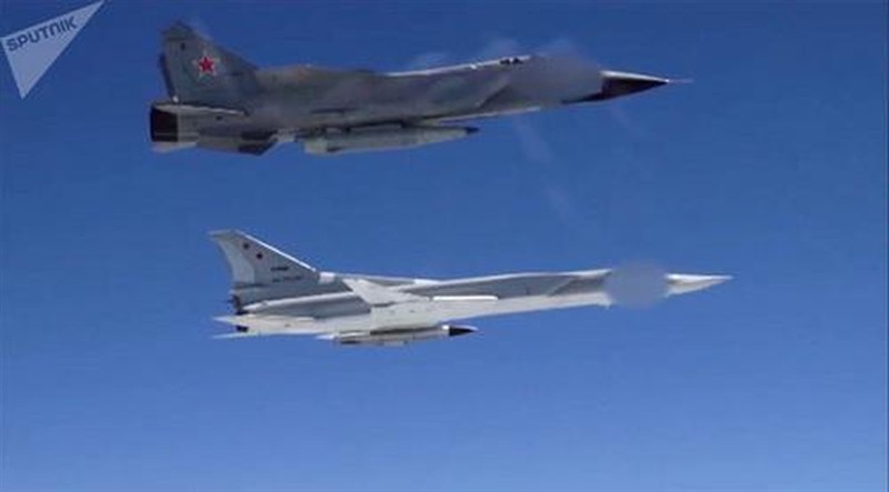 Sau nang cap, Tu-22M3M cua Nga co the mang duoc rat nhieu ten lua sieu thanh Kinzhal-Hinh-2