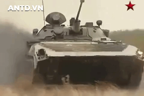 My va Israel khong nen coi thuong dan 650 thiet giap BMP-2 cua Iran