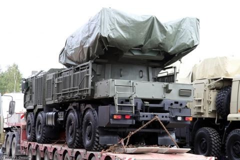 Pantsir-SM cua Nga mang gan 100 ten lua danh chan: Sat thu UAV chinh hieu