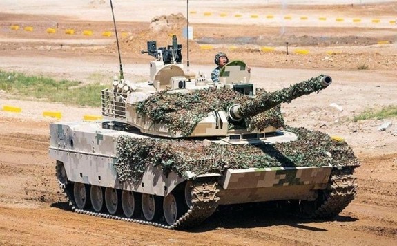 Trung Quoc khoe xe tang hang nhe Type15, ha duoc T-90S An Do tu 2000m?-Hinh-2