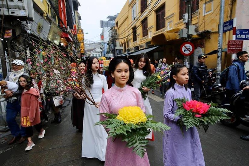 Mac ao dai Tet, thieu nu bong duoc vi nhu my nhan thoi truoc-Hinh-9