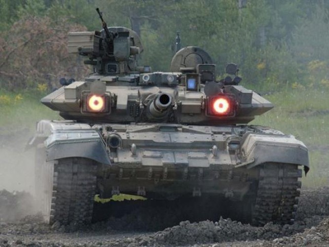 Phien quan HTS lay dau ra xe tang T-90 cuc manh de tan cong Syria?-Hinh-14