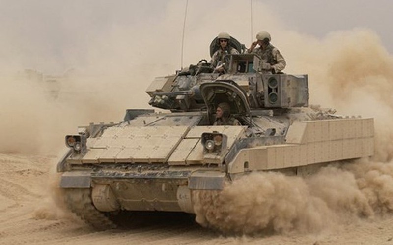 Sau xe tang M1A2 Abrams, My dua tiep xe chien dau M2 Bradley vao chien truong Syria-Hinh-5