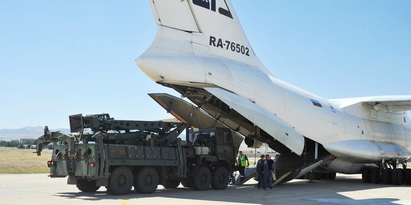 Bi Tho Nhi Ky tan cong, Su-24 Nga thoat nan o Idlib nho phi cong dieu luyen-Hinh-13