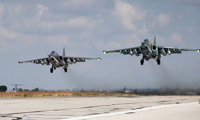 Khong quan Nga tung cuong kich Su-25 vao chien truong Idlib doi dau Tho Nhi Ky-Hinh-7