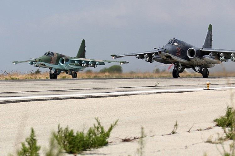 Khong quan Nga tung cuong kich Su-25 vao chien truong Idlib doi dau Tho Nhi Ky-Hinh-9