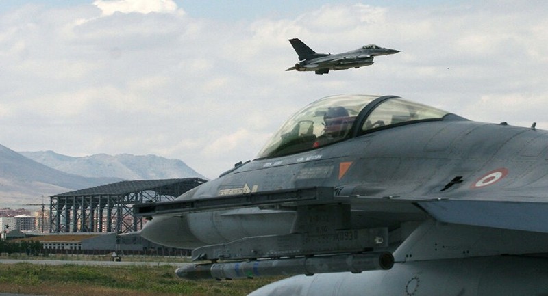 Neu giao tranh, F-16 Tho Nhi Ky co vuot qua duoc S-300 Syria?-Hinh-3
