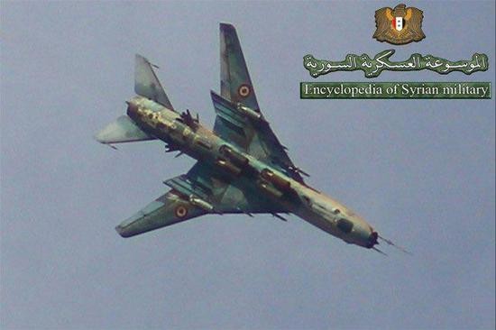 Vi sao “ong gia gan” Su-22 van la ac mong cua luc luong phien quan Syria?-Hinh-2