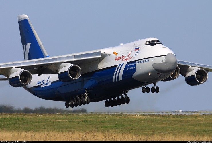 Nga kho khan khi nang cap may bay An-124 do cang thang voi Ukraine-Hinh-10