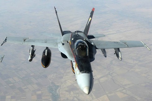 Nong: Iran khoa muc tieu, suyt ban ha tiem kich F-18 Super Hornet cua My