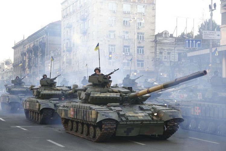 Suc manh xe tang T-64BV duoc Ukraine 