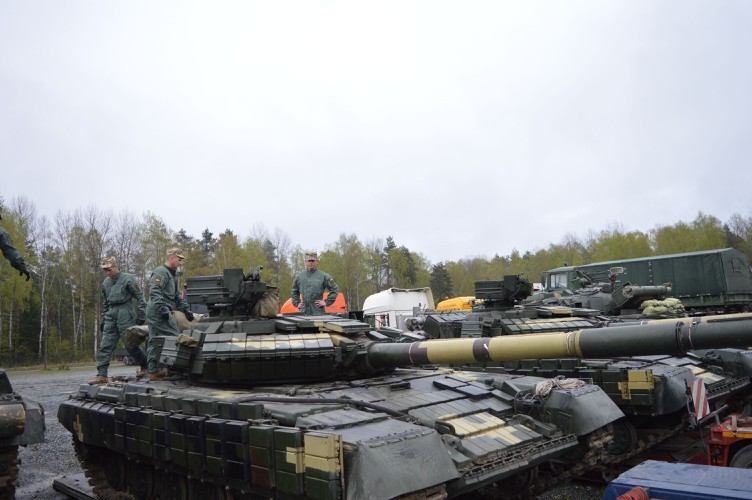 Suc manh xe tang T-64BV duoc Ukraine 