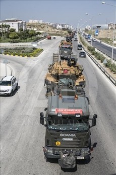 Tho Nhi Ky dua xe tang M60TM den Idlib, san sang 