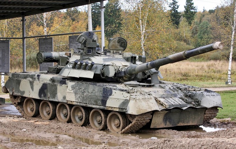 My bat ngo mua loat xe tang T-72, T-80UD va T-84 Oplot cua Ukraine: Muc dich la gi?-Hinh-12