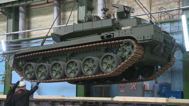 Vi sao Nga tang toc, san xuat hang loat xe tang T-90M Proryv-3 cuc manh?-Hinh-6