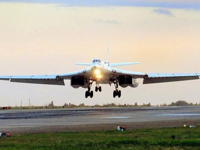 Khong quan Nga se duoc tang cuong Tu-160M va Tu-160M2... NATO muon phan kinh so-Hinh-13