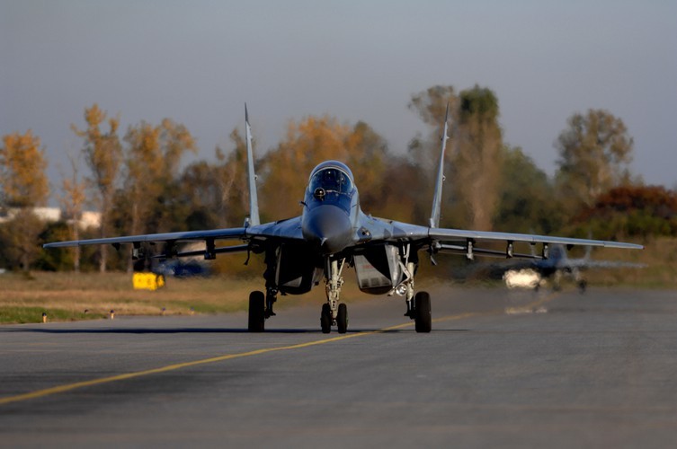 Bulgaria bo MiG-29 cua Nga de mua F-16 Block 70/72 cua My la hoan toan hop ly-Hinh-4