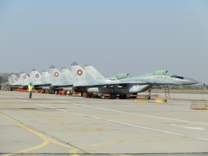 Bulgaria bo MiG-29 cua Nga de mua F-16 Block 70/72 cua My la hoan toan hop ly-Hinh-6