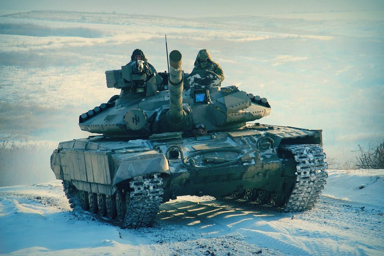 Tan dung hang thua tu Nga, Ukraine tao goi nang cap tang T-64B1M ban re khap noi-Hinh-20