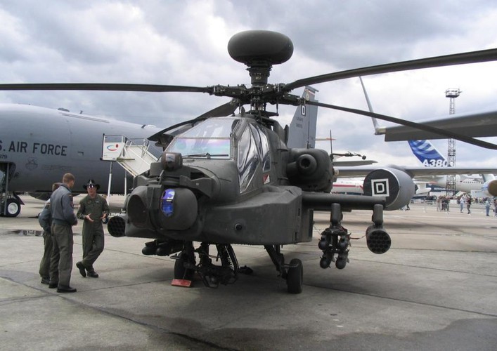 Chua kip thi uy, AH-64E Apache An Do da phai ha canh khan cap tren.. canh dong-Hinh-8