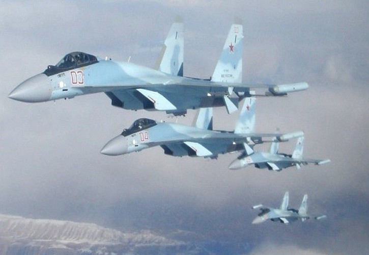 Su-35 cua Nga bay qua gan khien may bay trinh sat P-8A My loang choang-Hinh-13