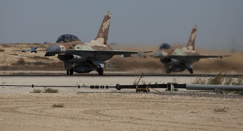 Tiem kich F-16I Israel vuot qua phong tuyen S-400 oanh tac vao Syria-Hinh-2
