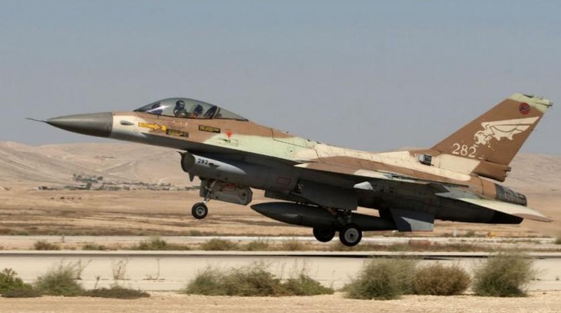 Phong khong S-300 Syria that bai hoan toan khi lai de F-16 Israel qua mat-Hinh-13