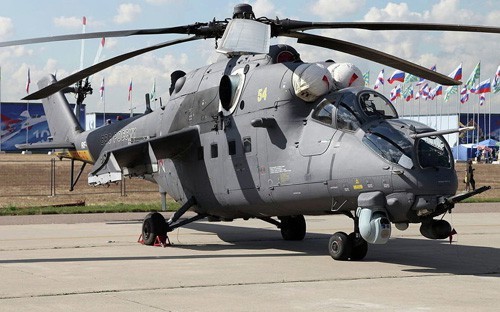 Nong: Truc thang Mi-35 cua Nga roi o Crimea, phi cong chet tai cho-Hinh-9