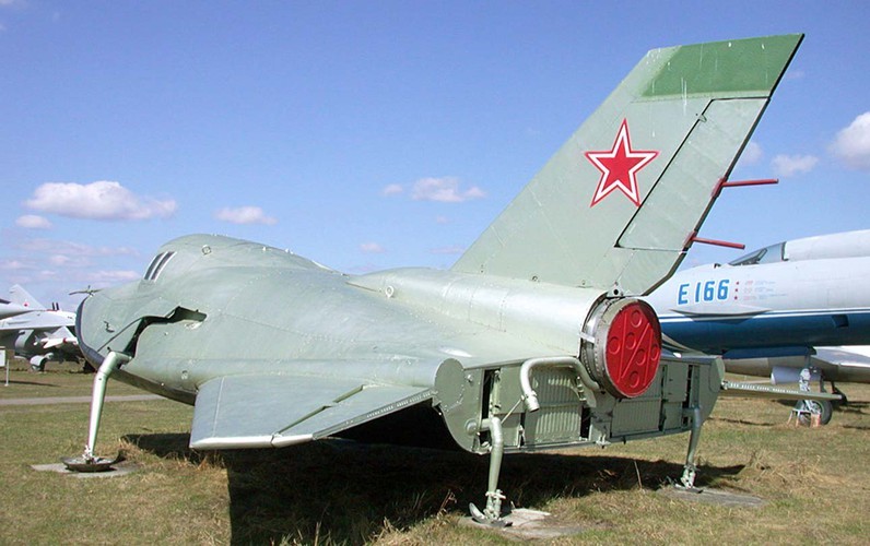 MiG-105 Lien Xo co 