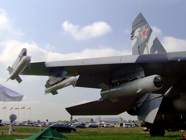 Bi mat Su-27 Lien Xo: Ra doi dua tren cong nghe F-15 cua My-Hinh-14