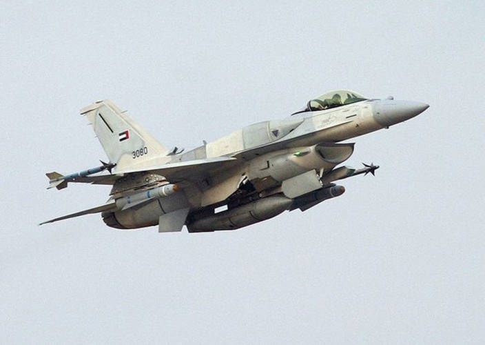 Lan dau F-16 va Su-30MK2 Venezuela phoi hop bay ho tong tau dau Iran-Hinh-5