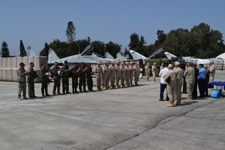 Nga lien tuc vien tro vu khi cho quan doi Syria chuan bi danh lon-Hinh-10