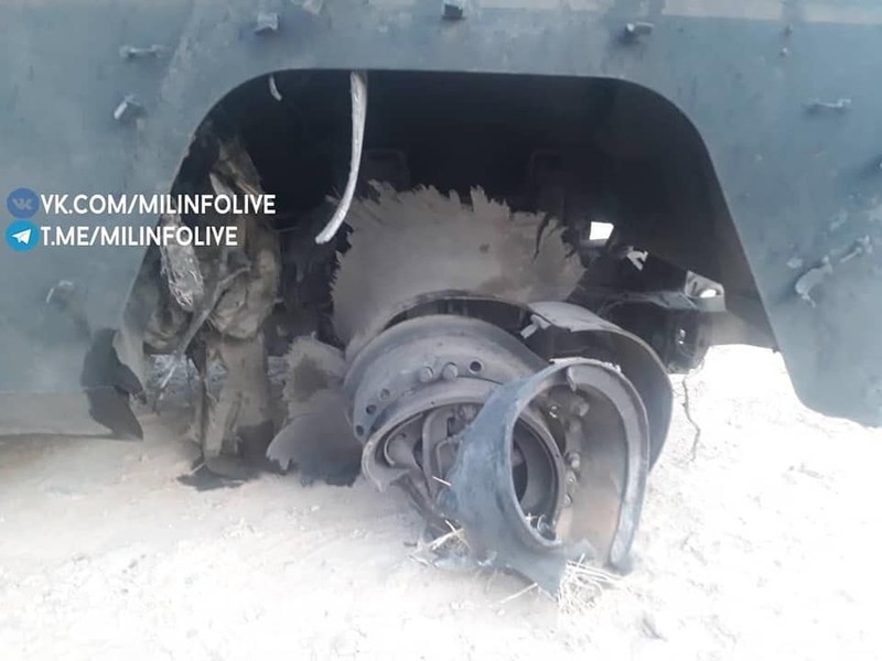 Can canh xe quan canh Nga tanh banh vi trung bom cai o Syria-Hinh-8