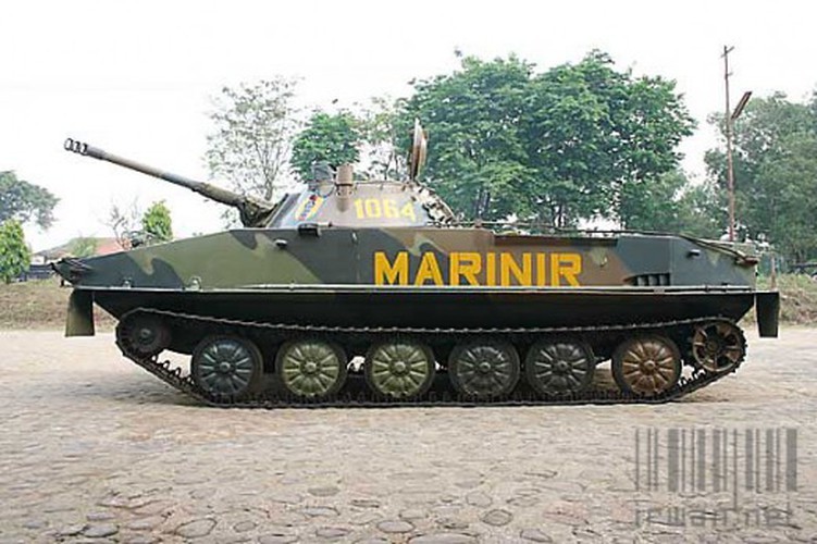 Huong nang cap cho xe tang loi nuoc PT-76 Viet Nam dang so huu-Hinh-11