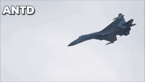 Nga gap rut lap rap hang loat tiem kich Su-35 de giao cho khach hang