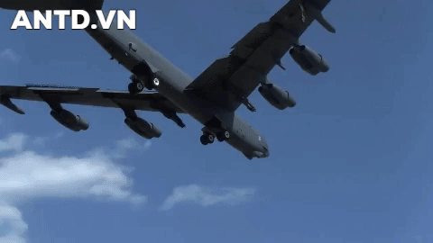 Bien doi B-52 My xam nhap bien Okhotsk, Nga dieu loat tiem kich giam sat-Hinh-6