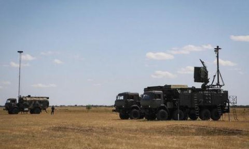 Ukraine ap che phong khong S-400 cua Nga bang vu khi bi mat?-Hinh-12