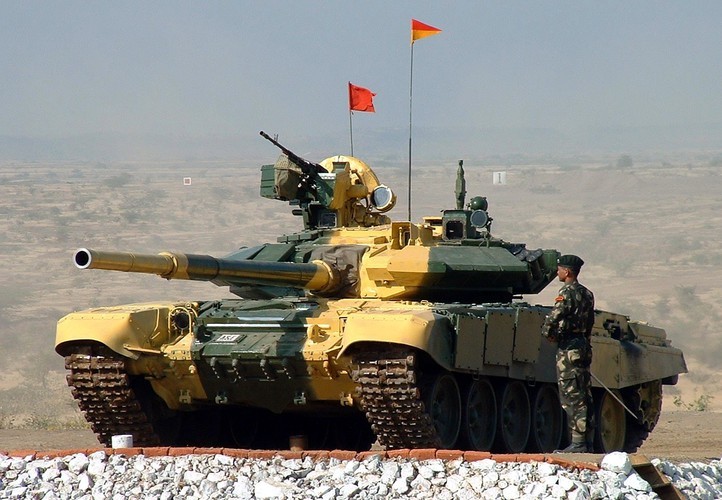 Trung Quoc loan tin An Do mat nhieu xe tang T-90 o bien gioi-Hinh-12
