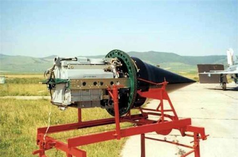 Tiem kich MiG-21 LanceR Romania vua lao len chan dau Tu-22M3 Nga-Hinh-11