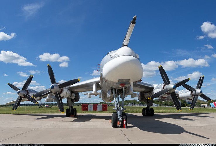 Oanh tac co Tu-95MSM mang ten lua hanh trinh cua Nga khien NATO giat minh-Hinh-9