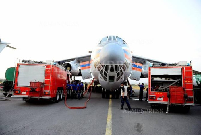 Xung dot Armenia-Azerbaijan tang nhiet, Nga chi vien 400 tan vu khi cho dong minh-Hinh-4