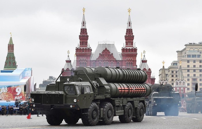 S-400 Nga phong loi, dan ten lua roi xuong dau quan nhan tai Army 2020-Hinh-12