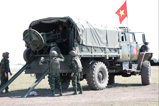 Doi tuyen Phao binh Viet Nam xuat sac trong lan dau du Army Games-Hinh-4