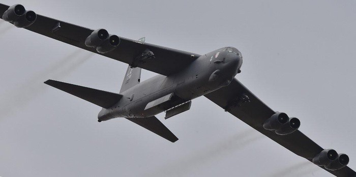 B-52 My thoai mai ra vao khong phan Ukraine, Nga nong mat-Hinh-9