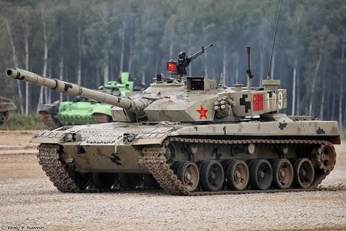 Xe tang Type-96B Trung Quoc bi mo xe sau khi thua T-72B3 Nga sat nut-Hinh-3
