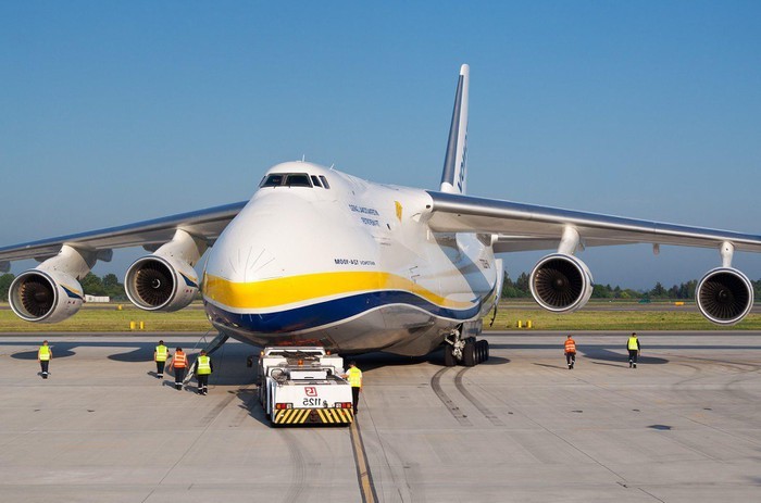 Ukraine bi mat mua linh kien cho van tai co An-124-100 Ruslan tu Nga-Hinh-6