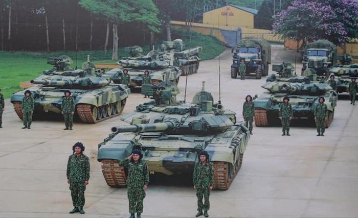 Tuong dai xe tang T-90 o Lu doan 201 khien bao Nga thich thu-Hinh-8