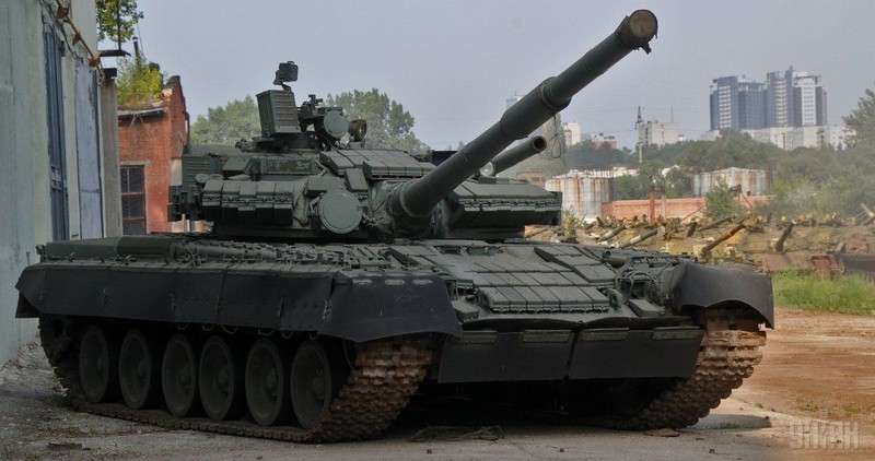Vi sao loat thiet giap Ukraine che tu tang T-80 bi chon vui mai mai-Hinh-11