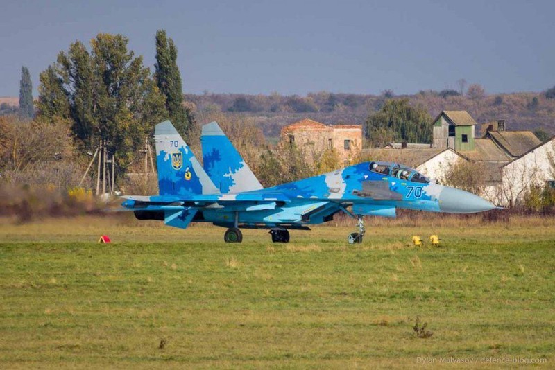 Phi cong Su-27 Ukraine tung suyt ban roi Il-20 cua Nga nhu the nao?-Hinh-11